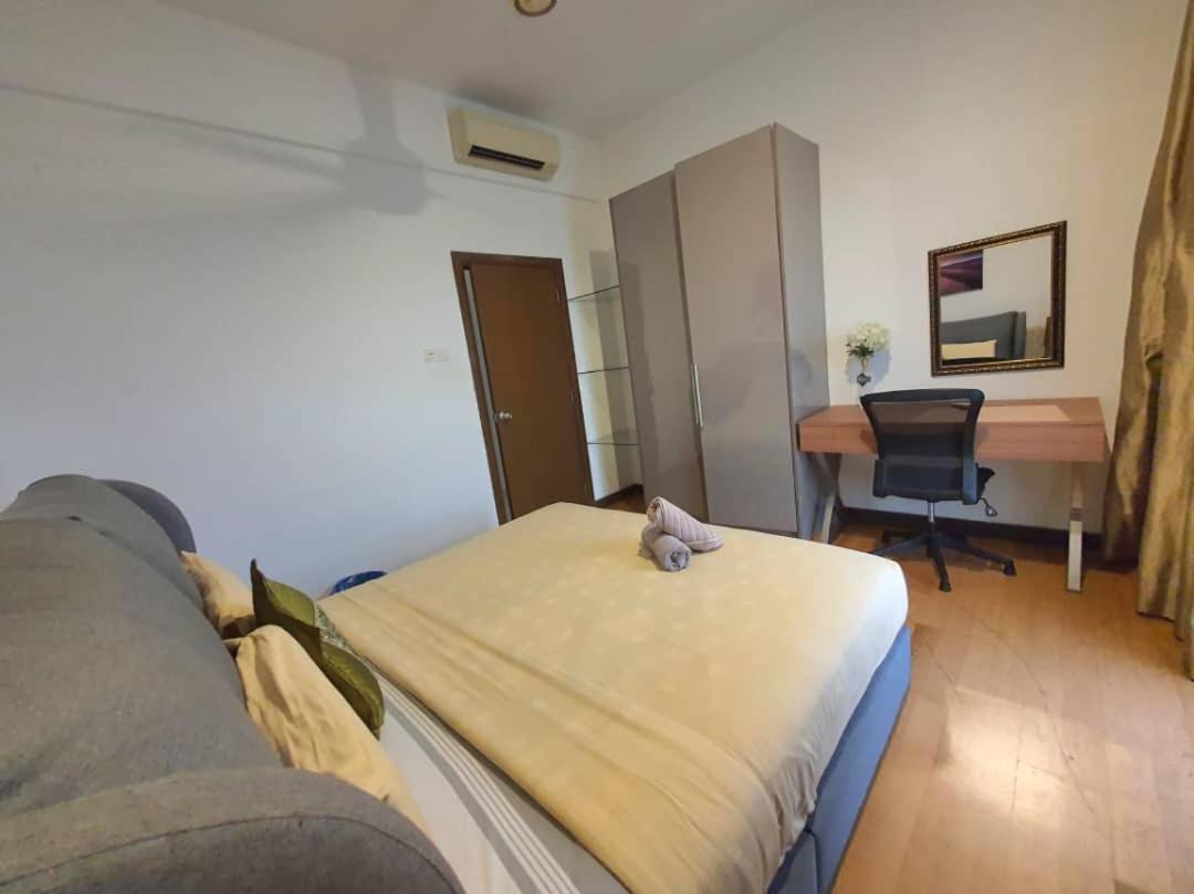 Regalia Suites Klcc View Rooftop Infinity Pool By Angkasa Homes 쿠알라룸푸르 외부 사진