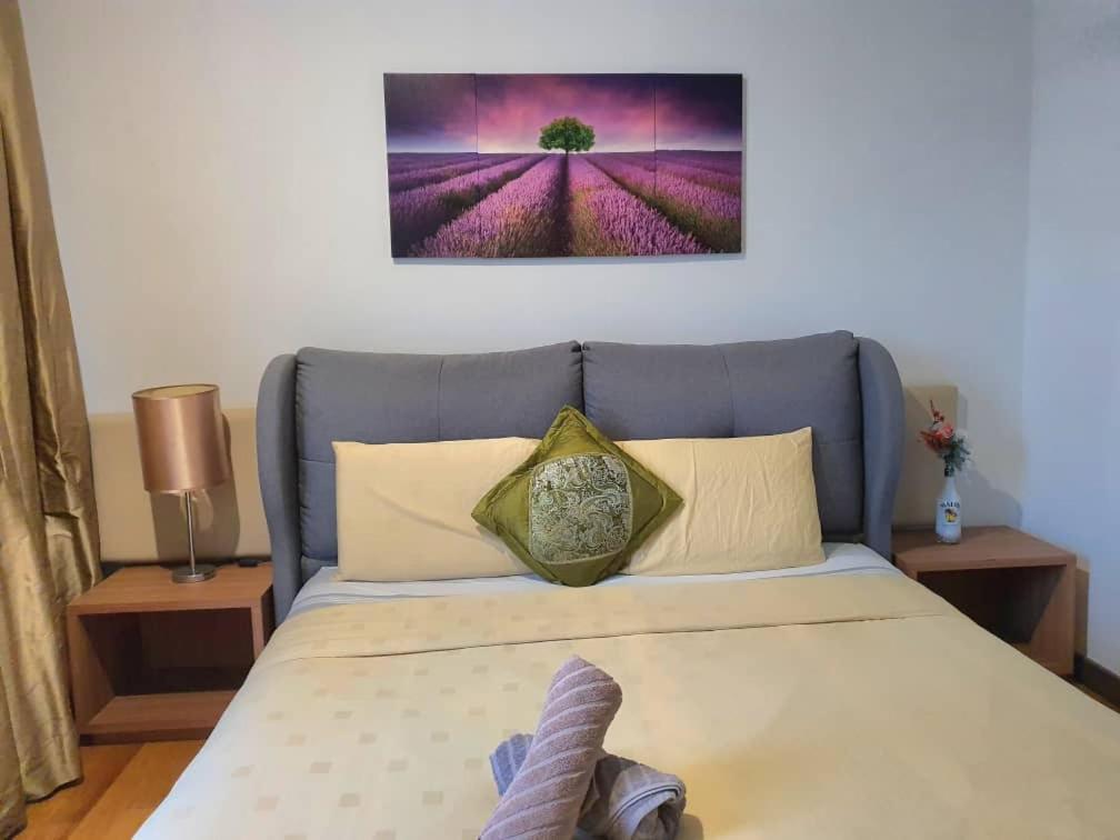 Regalia Suites Klcc View Rooftop Infinity Pool By Angkasa Homes 쿠알라룸푸르 외부 사진