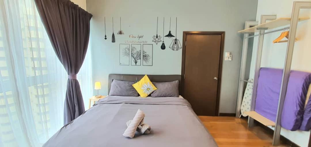 Regalia Suites Klcc View Rooftop Infinity Pool By Angkasa Homes 쿠알라룸푸르 외부 사진